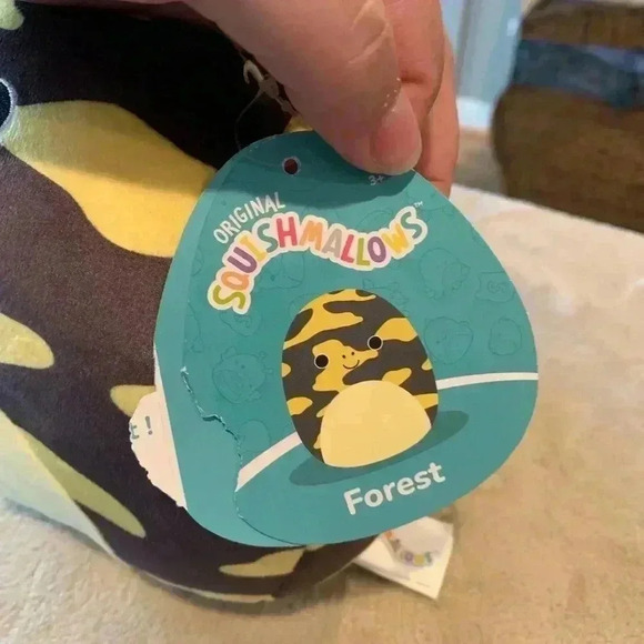 Forest the Salamander Squishmallow - Picture 3 of 3